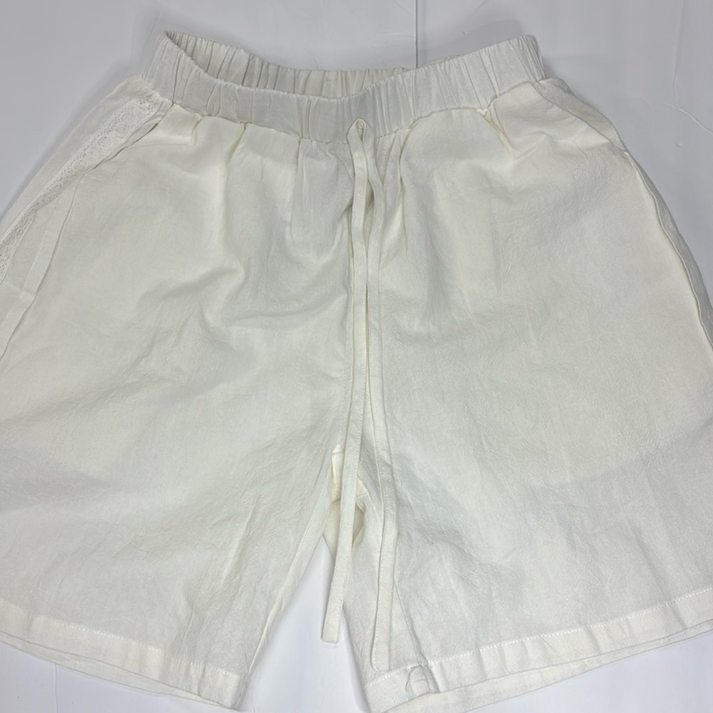 NoraCora Women’s Off White Cotton Shorts Size Small NWT